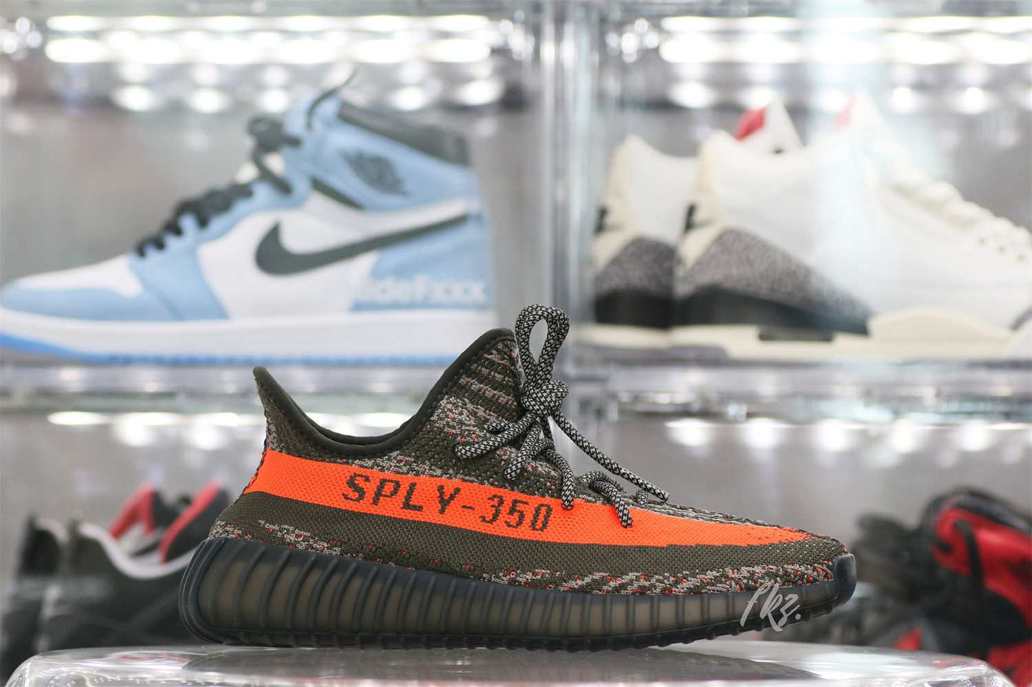 Yeezy Boost 350 V2 Carbon Beluga 2023