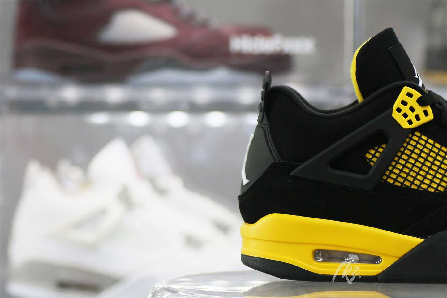 Air Jordan 4 Retro Thunder 2023 (LN5 A1 Batch)