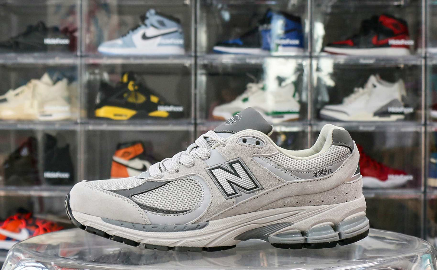 New Balance 2002R Grey