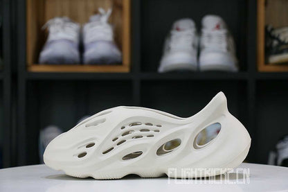 adidas Yeezy Foam RNNR Ararat G55486前祝(LN5 A1 Batch)