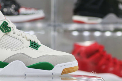 Nike SB x Air Jordan 4 Pine Green 2023 (LN5 A1 Batch)