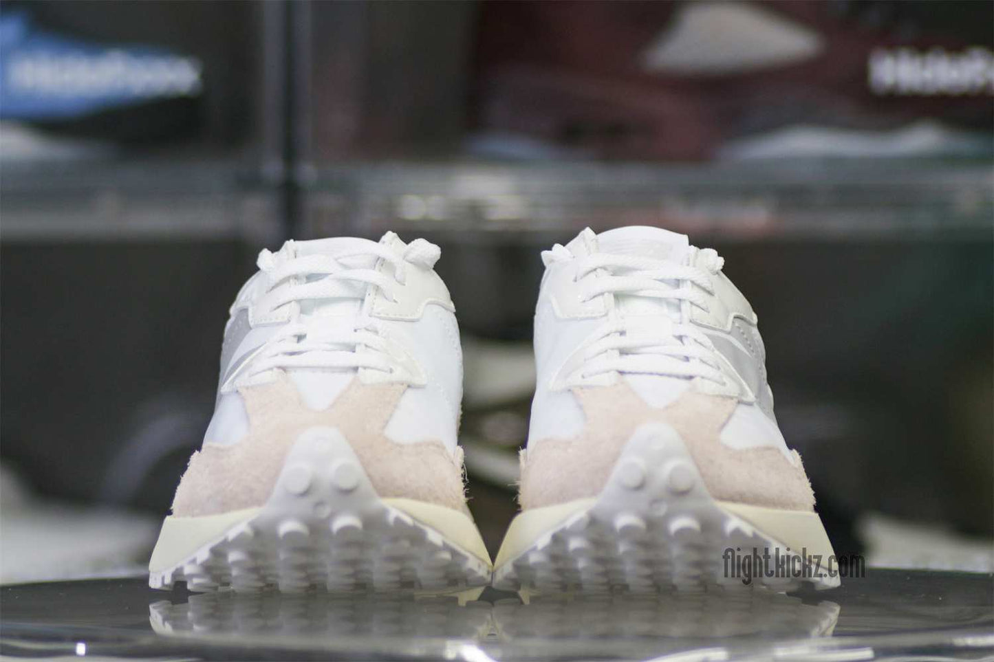 New Balance Wmns 327 White Moonbeam