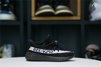 adidas Yeezy Boost 350 V2 Core Black White kid