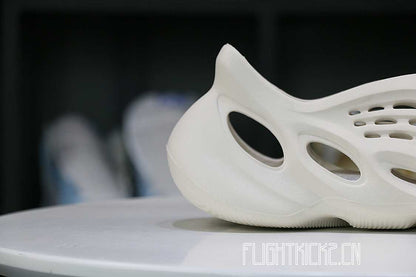 adidas Yeezy Foam RNNR Ararat G55486前祝(LN5 A1 Batch)