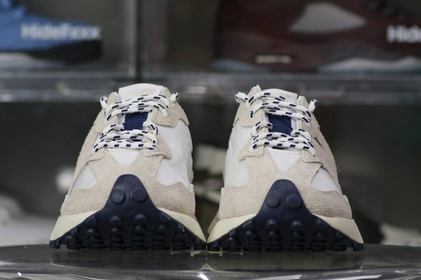 New Balance 327 Moonbeam