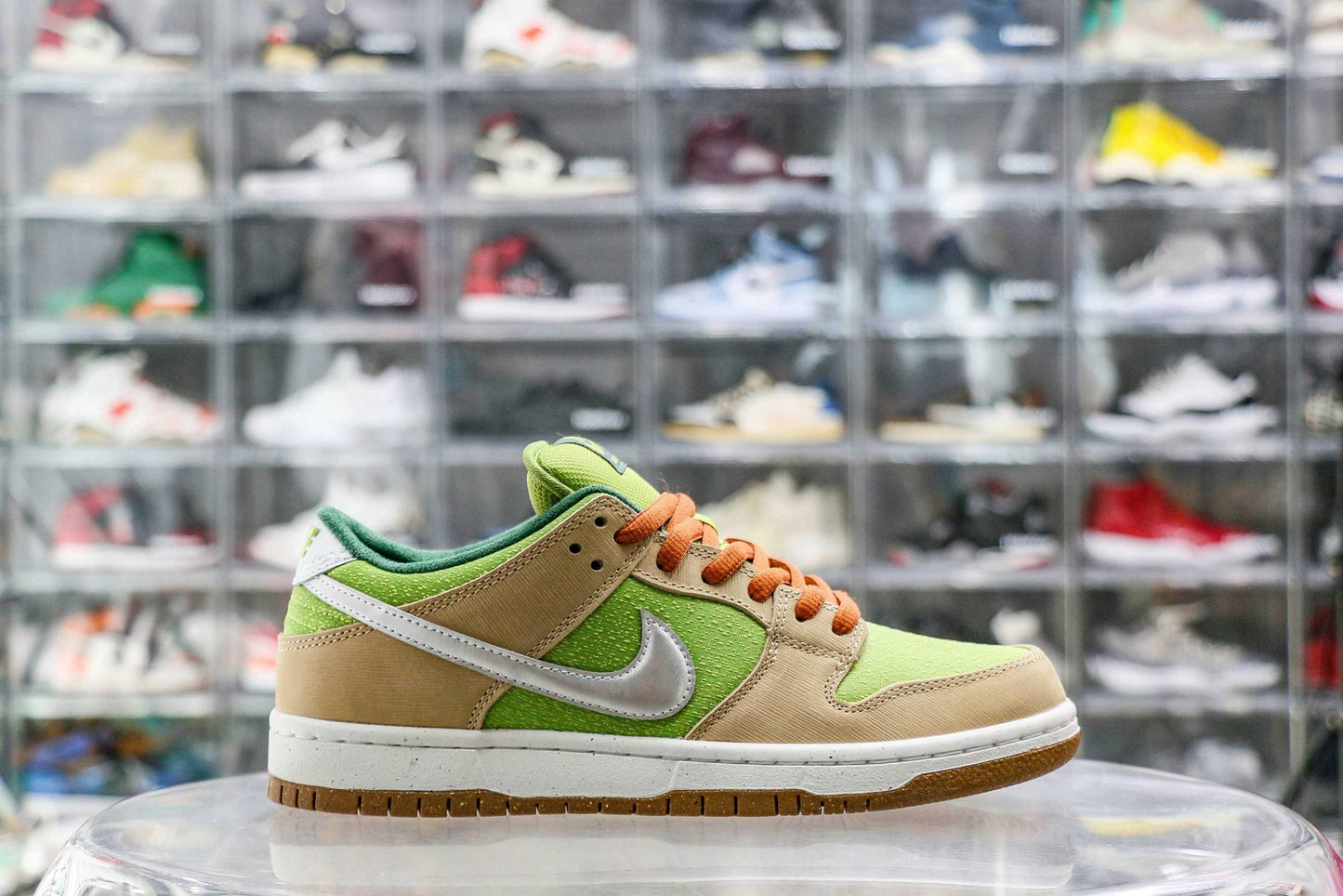 Nike SB Dunk Low Escargot