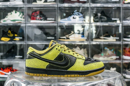 Nike Dunk Low QS Halloween Skull