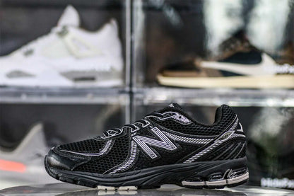 New Balance 860v2 Black Silver