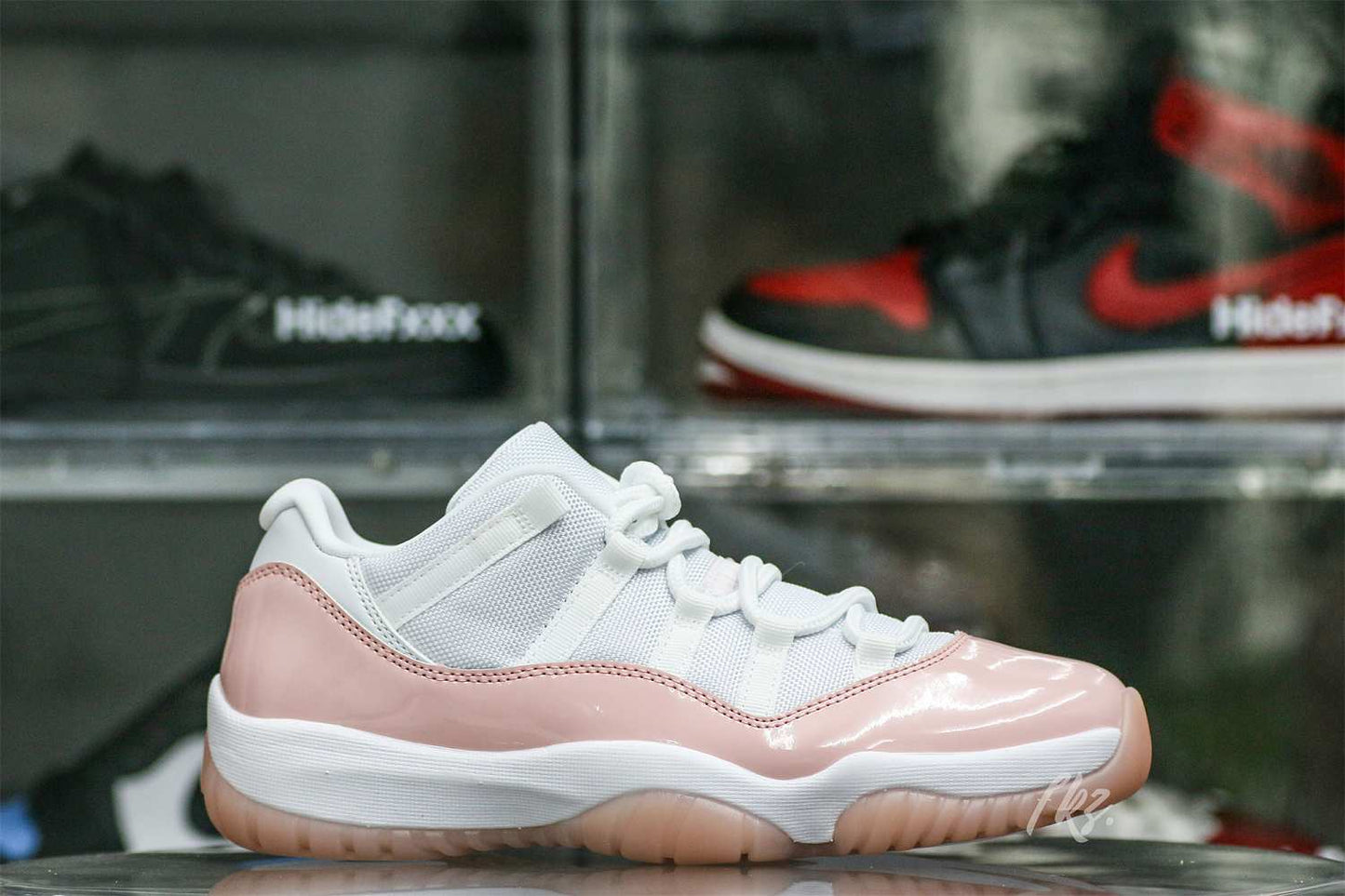 Air Jordan 11 Low WMNS Legend Pink