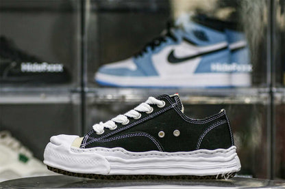 MaisOn Margiel@ Yasuhir0 Hank low-top Black sneakers