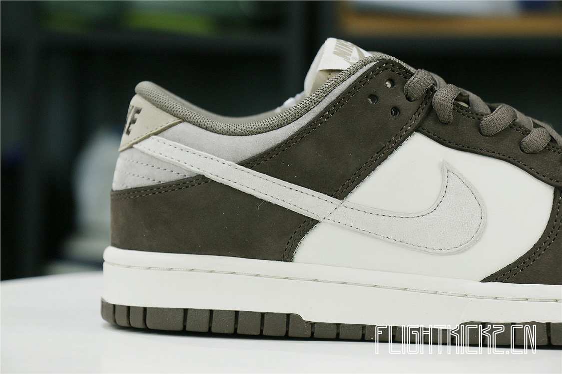 Otomo Katsuhiro x Nike SB Dunk Low