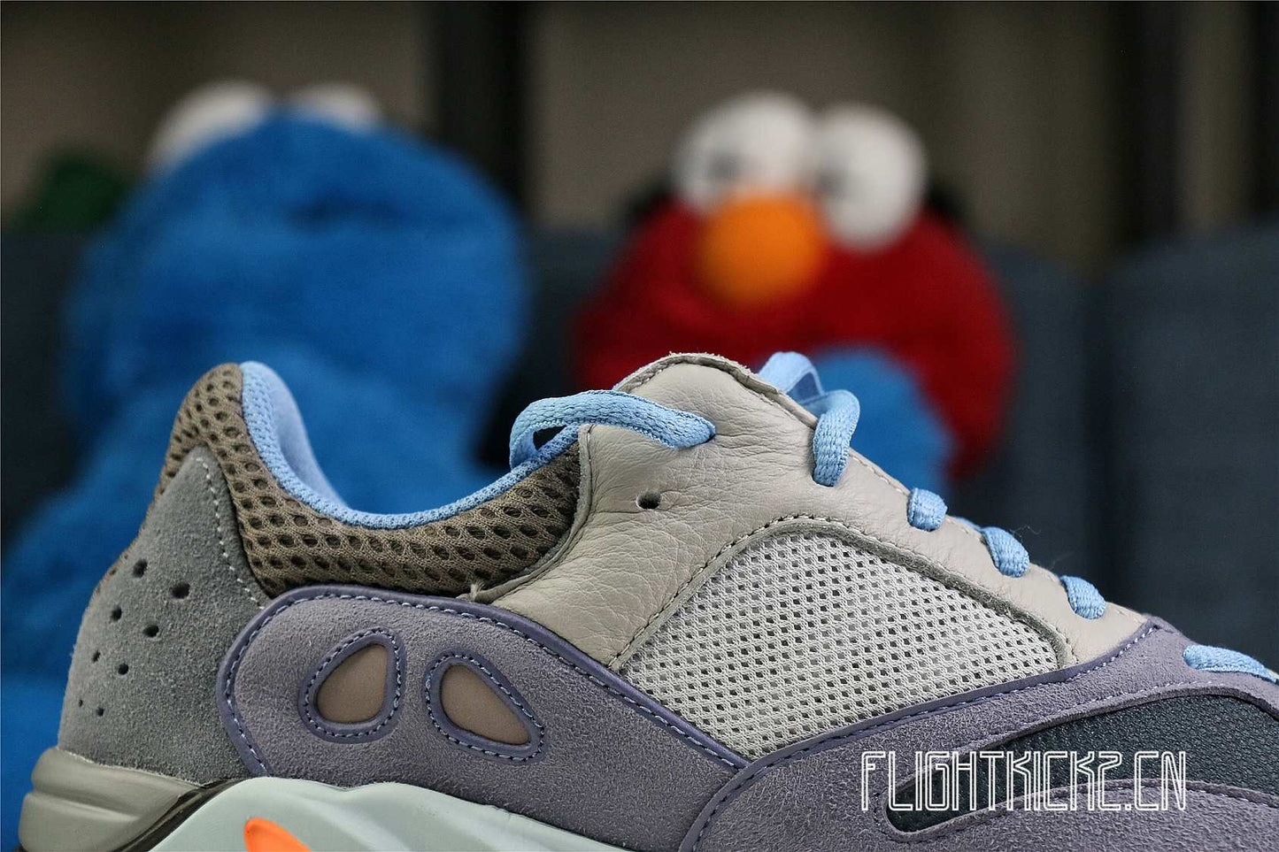 Yeezy Boost 700 Carbon Blue 2020