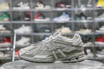 New Balance 1906A Concrete Silver Metallic