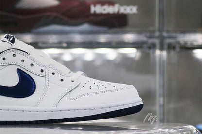 Air Jordan 1 Retro Low Metallic Blue