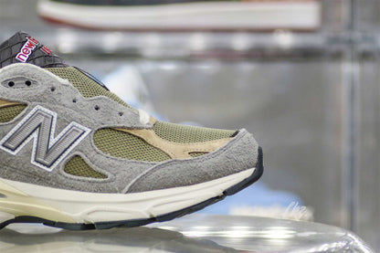 New Balance Teddy Santis x 990v3 Marblehead