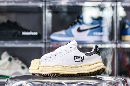 MaisOn Margiel@ Yasuhir0 chunky rubber sole white sneakers