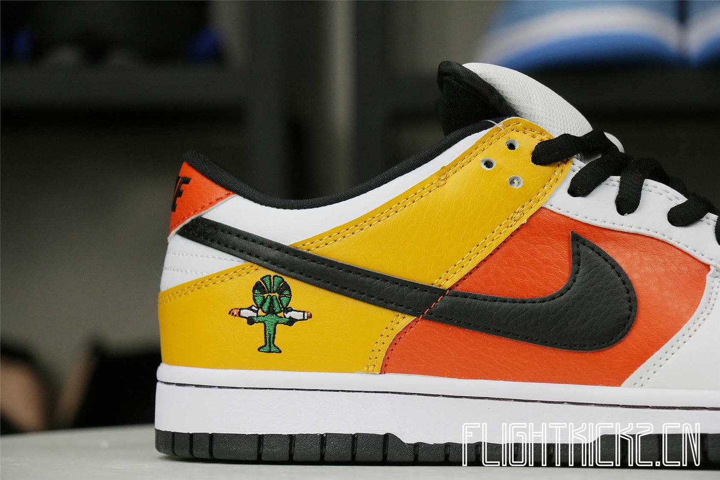 Nike SB Dunk Low Raygun White 2005(LN5 A1 Batch)