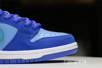 Nike SB Dunk Low Blue Raspberry