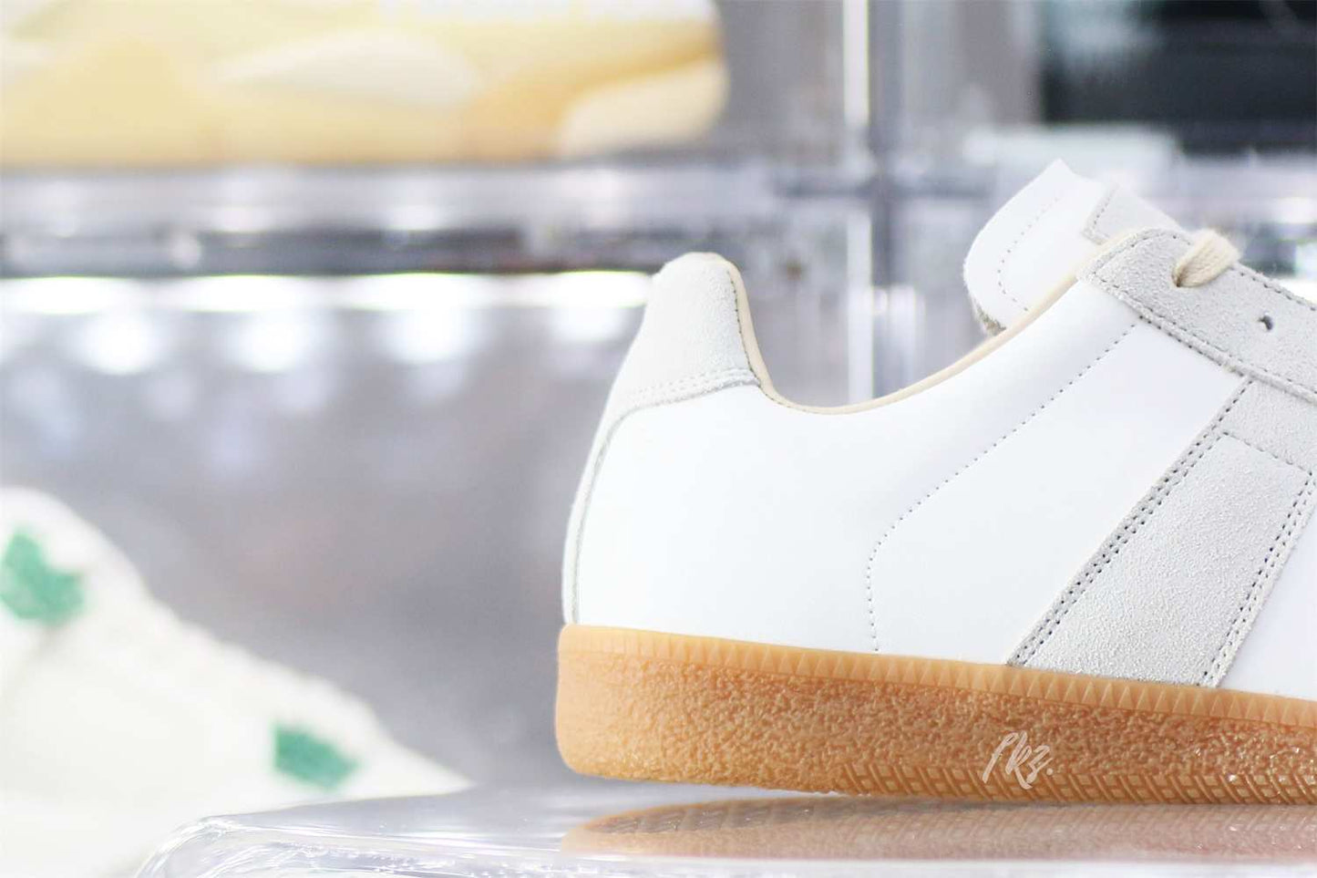 MaisOn Margiel@ Yasuhiro Replica White Grey Gum