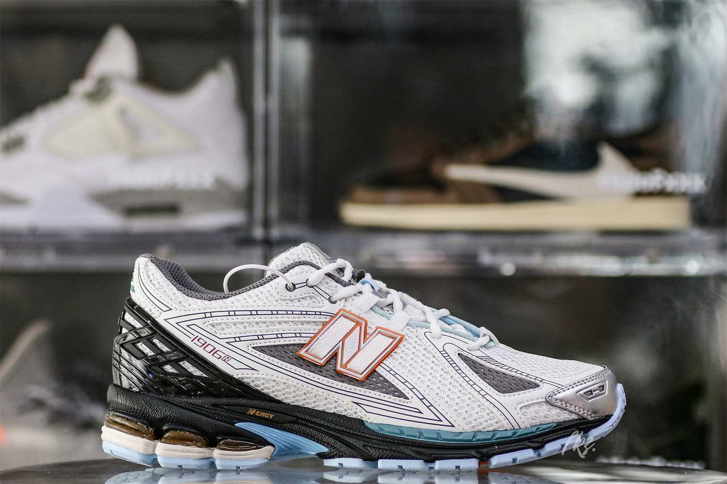 New Balance 1906R White Black Copper