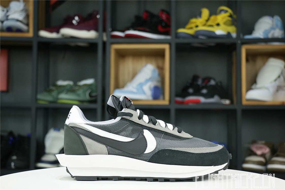 Nike LD Waffle sacai Black
