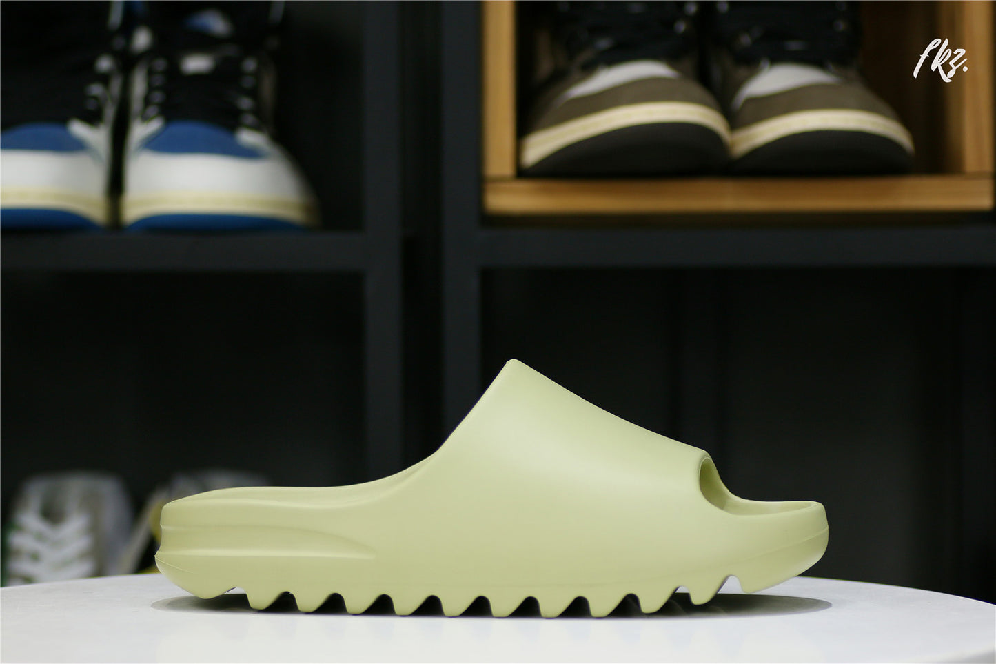 Yeezy Slide Resin 2019 FX0494A1 Batch